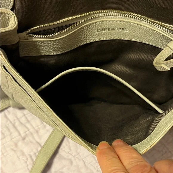 Elizabeth and James Elegant Cream Leather Handbag - Picture 3 of 10